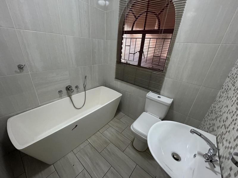 To Let 3 Bedroom Property for Rent in Rooihuiskraal Gauteng
