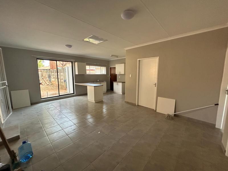 To Let 2 Bedroom Property for Rent in Rooihuiskraal Gauteng