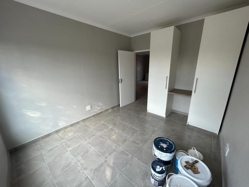 To Let 2 Bedroom Property for Rent in Rooihuiskraal Gauteng