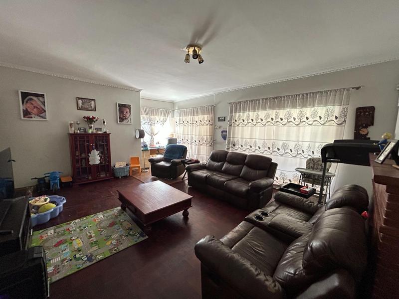 6 Bedroom Property for Sale in Valhalla Gauteng