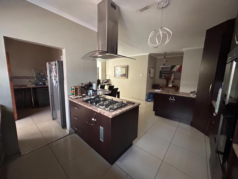 6 Bedroom Property for Sale in Valhalla Gauteng