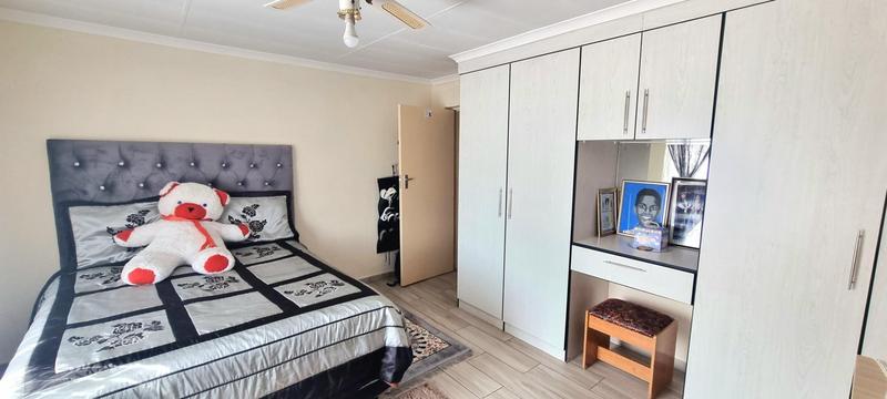 3 Bedroom Property for Sale in Heuweloord Gauteng