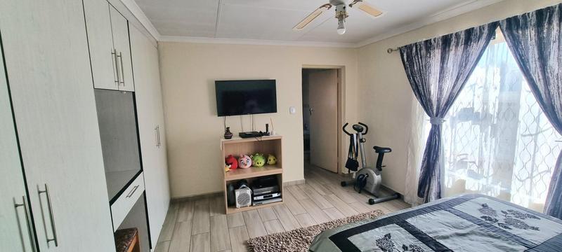 3 Bedroom Property for Sale in Heuweloord Gauteng