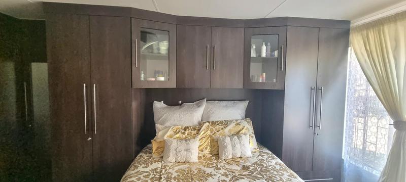 3 Bedroom Property for Sale in Heuweloord Gauteng