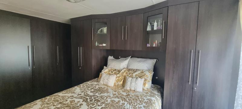 3 Bedroom Property for Sale in Heuweloord Gauteng