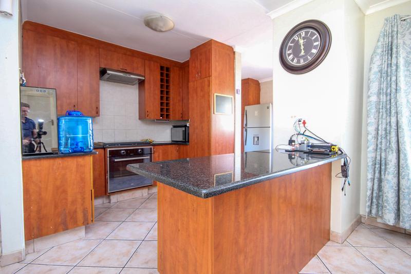 3 Bedroom Property for Sale in Thatchfield Gauteng