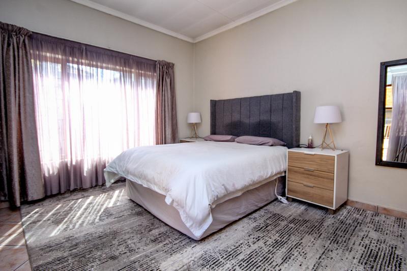 3 Bedroom Property for Sale in Thatchfield Gauteng