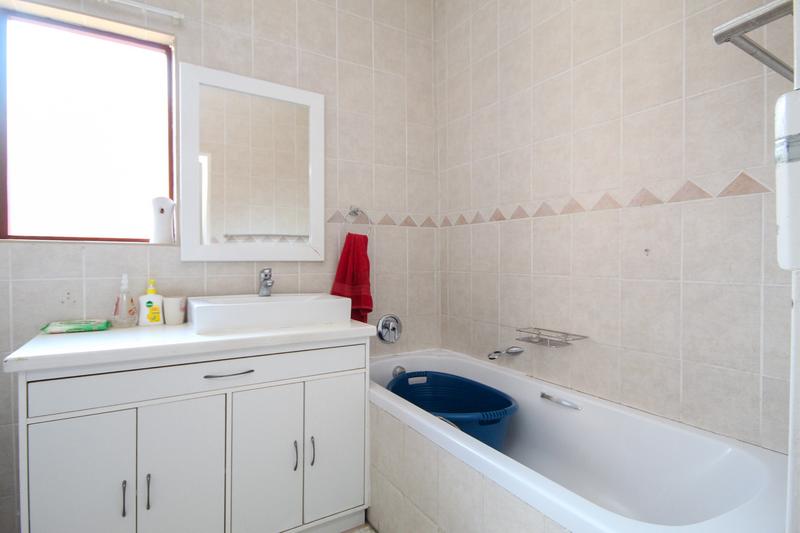 3 Bedroom Property for Sale in Thatchfield Gauteng