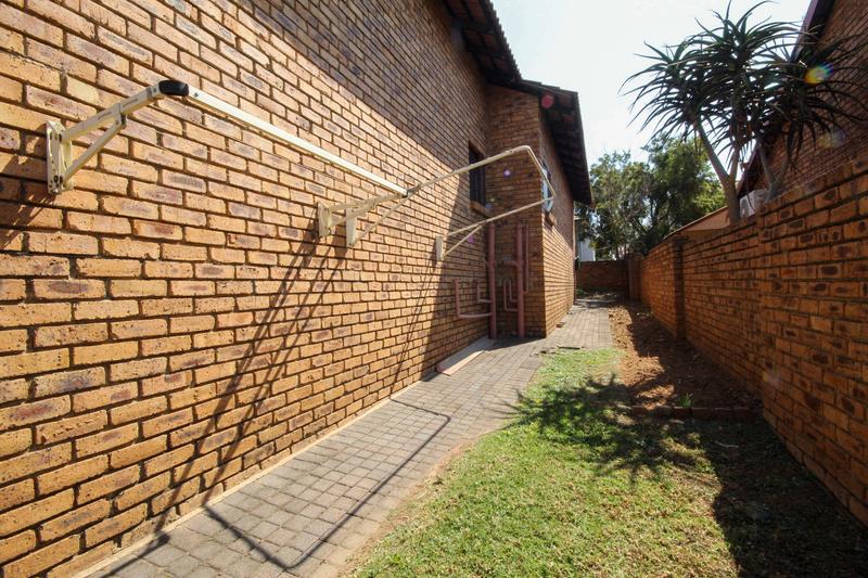 3 Bedroom Property for Sale in Thatchfield Gauteng