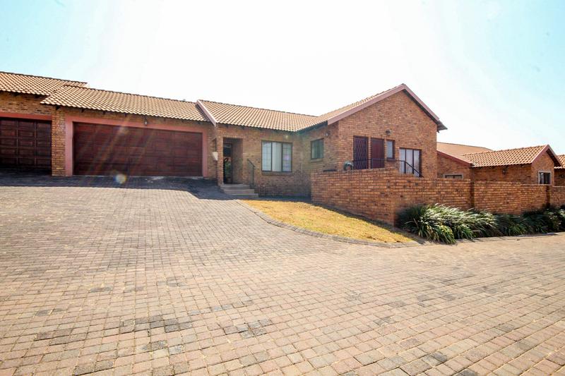 3 Bedroom Property for Sale in Thatchfield Gauteng