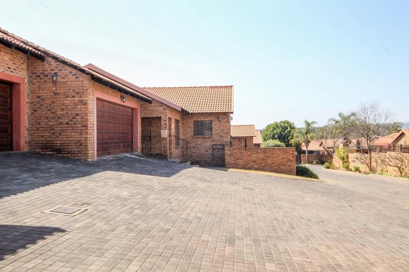 3 Bedroom Property for Sale in Thatchfield Gauteng