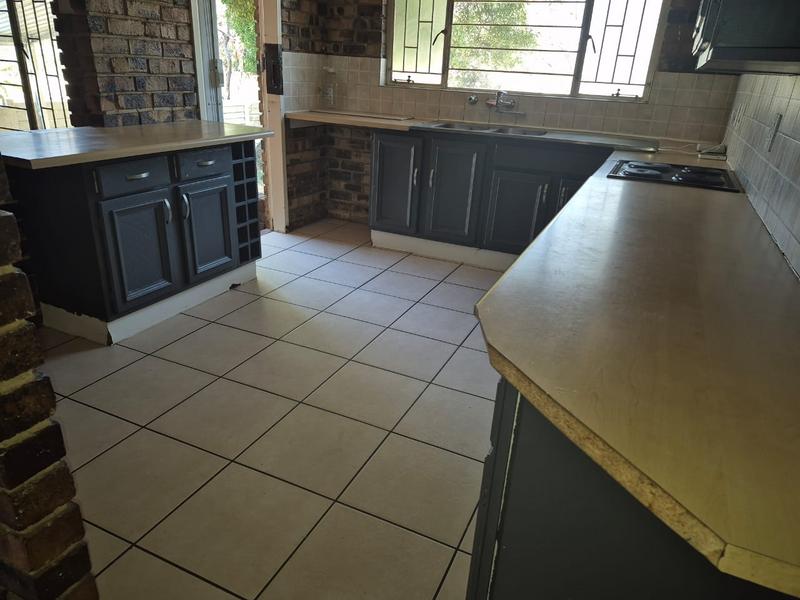 To Let 3 Bedroom Property for Rent in Sharonlea Gauteng
