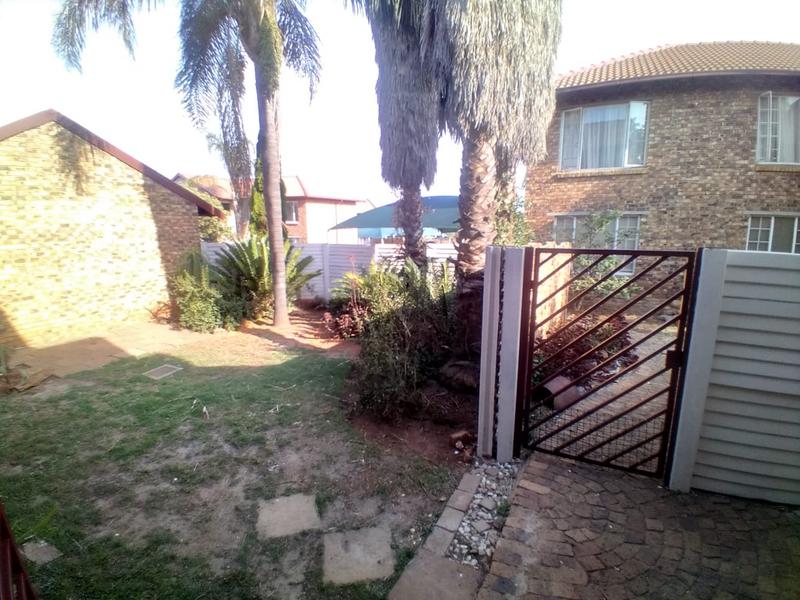 To Let 2 Bedroom Property for Rent in Moreleta Park Gauteng