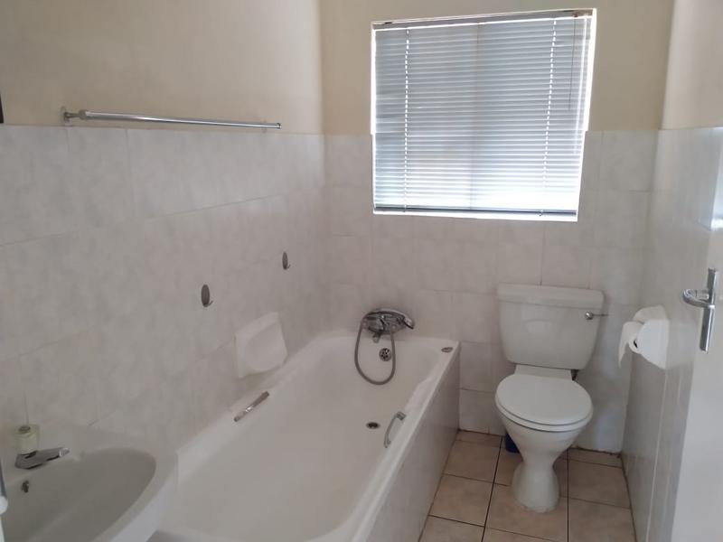 To Let 2 Bedroom Property for Rent in Moreleta Park Gauteng