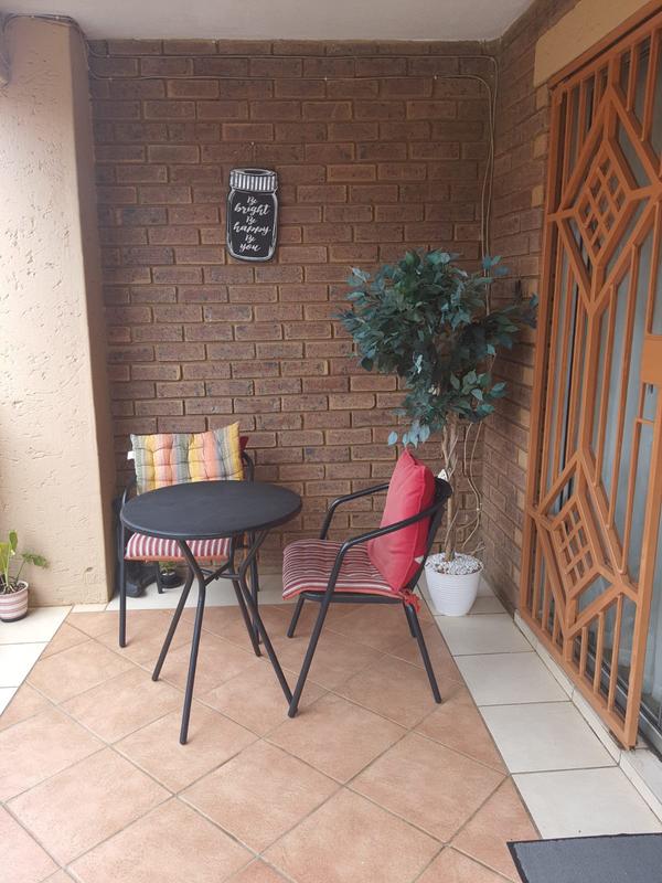 To Let 2 Bedroom Property for Rent in Mooikloof Ridge Gauteng