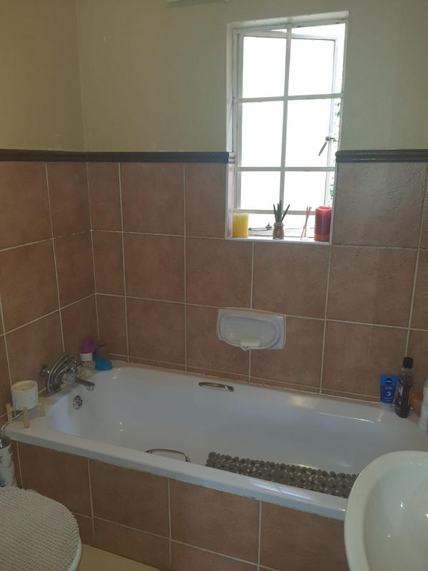 To Let 2 Bedroom Property for Rent in Mooikloof Ridge Gauteng