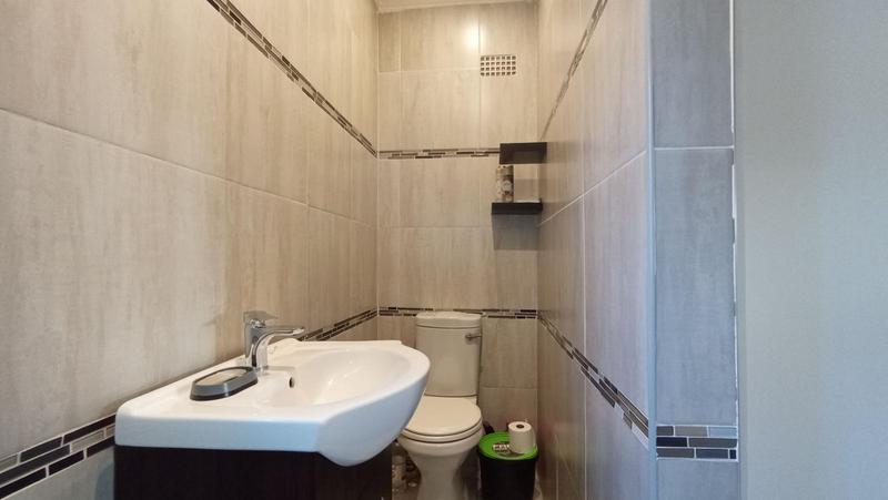 3 Bedroom Property for Sale in Quellerina Gauteng