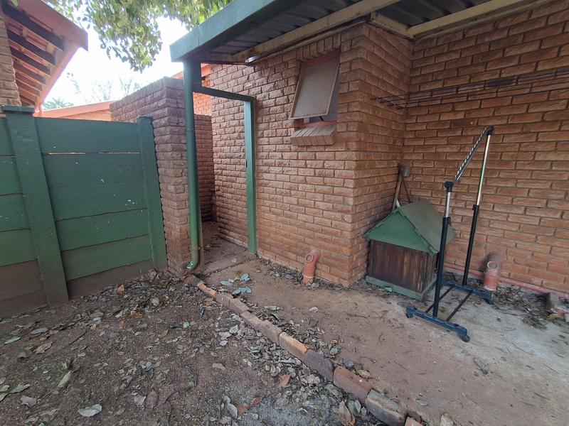 6 Bedroom Property for Sale in Elardus Park Gauteng