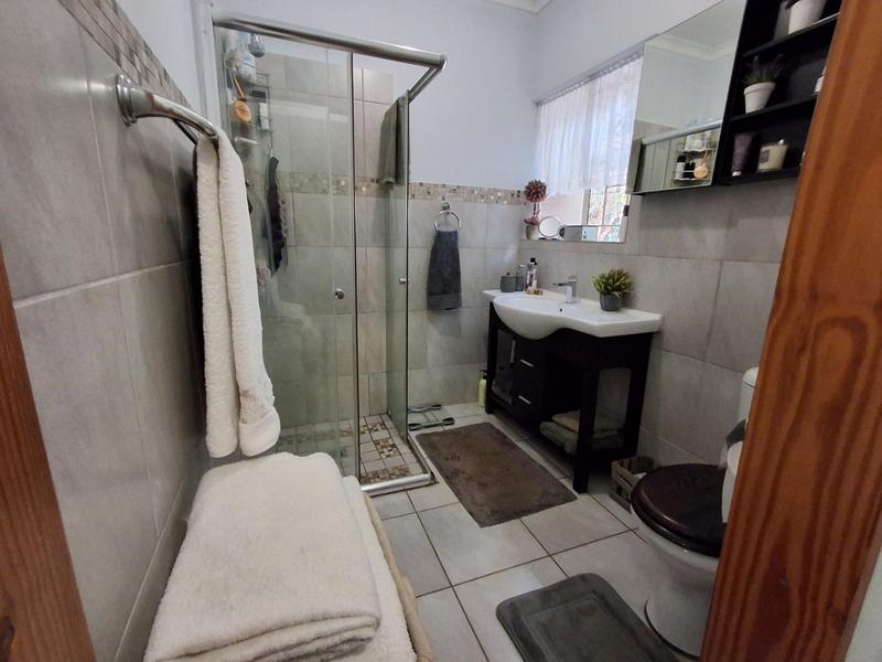 6 Bedroom Property for Sale in Elardus Park Gauteng