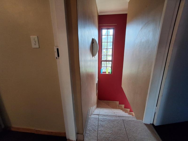 6 Bedroom Property for Sale in Elardus Park Gauteng