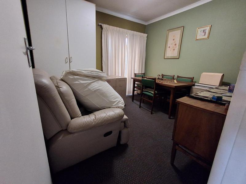 6 Bedroom Property for Sale in Elardus Park Gauteng
