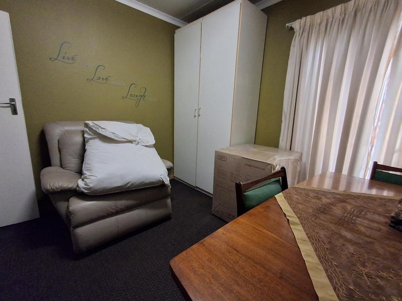 6 Bedroom Property for Sale in Elardus Park Gauteng