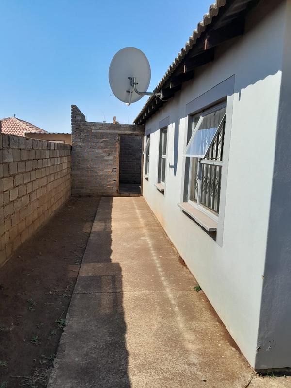 3 Bedroom Property for Sale in Lufhereng Gauteng