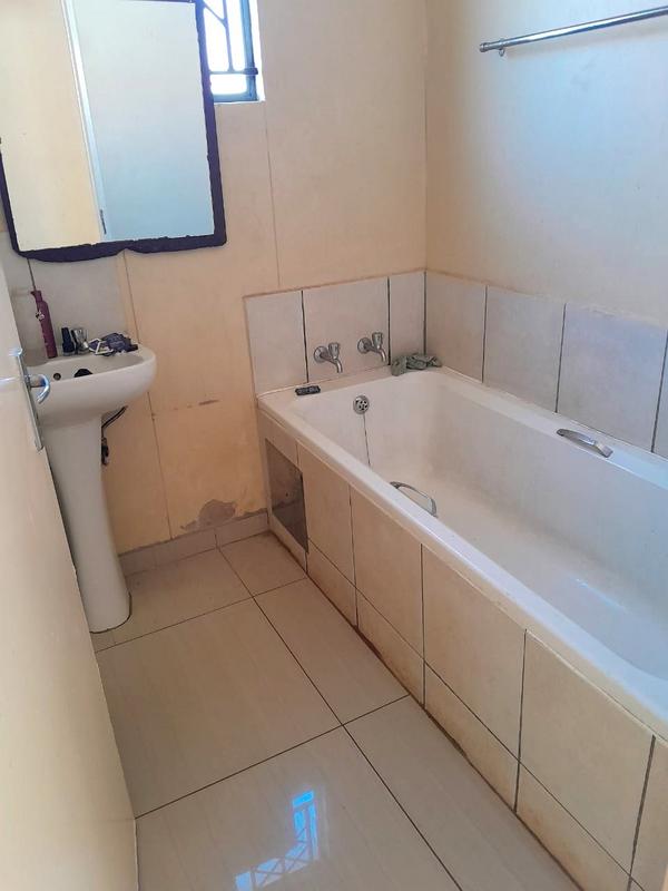 3 Bedroom Property for Sale in Lufhereng Gauteng