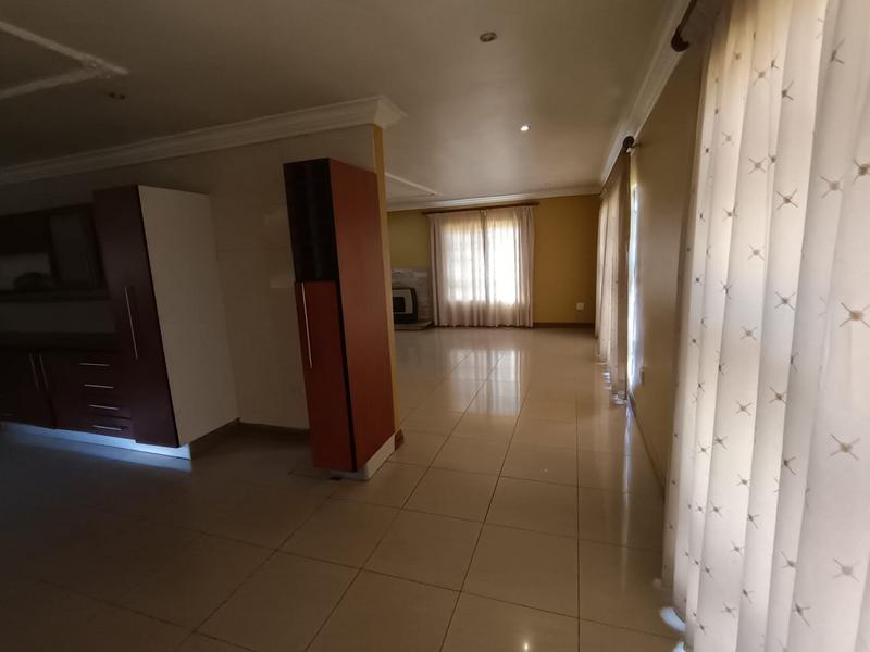 To Let 3 Bedroom Property for Rent in President Park Gauteng