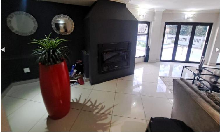 3 Bedroom Property for Sale in Heuweloord Gauteng