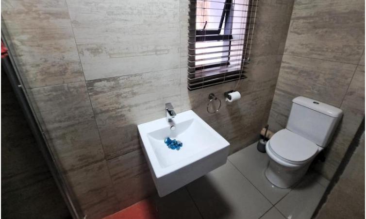 3 Bedroom Property for Sale in Heuweloord Gauteng