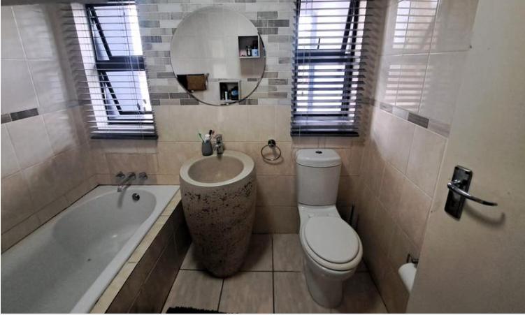 3 Bedroom Property for Sale in Heuweloord Gauteng