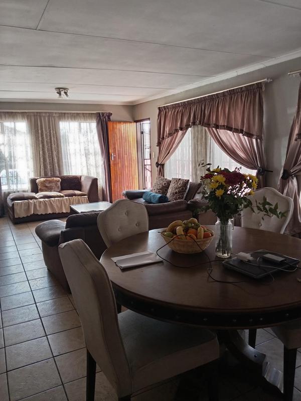 3 Bedroom Property for Sale in Olievenhoutbosch Gauteng