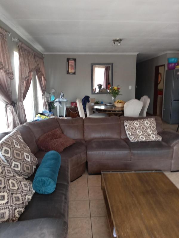 3 Bedroom Property for Sale in Olievenhoutbosch Gauteng