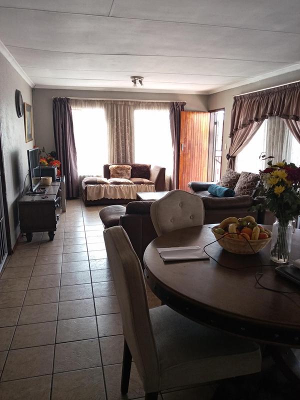 3 Bedroom Property for Sale in Olievenhoutbosch Gauteng