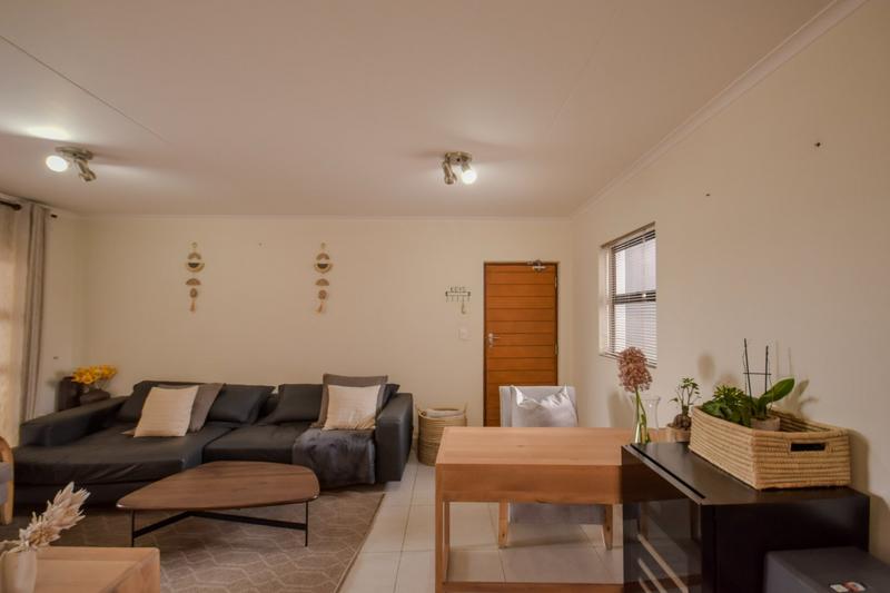 To Let 2 Bedroom Property for Rent in Golden Fields Estate Gauteng