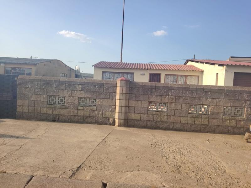 2 Bedroom Property for Sale in Tsakane Gauteng