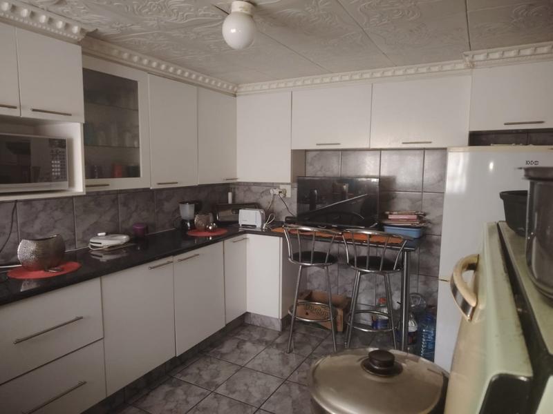 2 Bedroom Property for Sale in Tsakane Gauteng