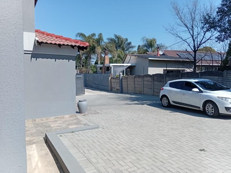 4 Bedroom Property for Sale in Van Riebeeck Park Gauteng