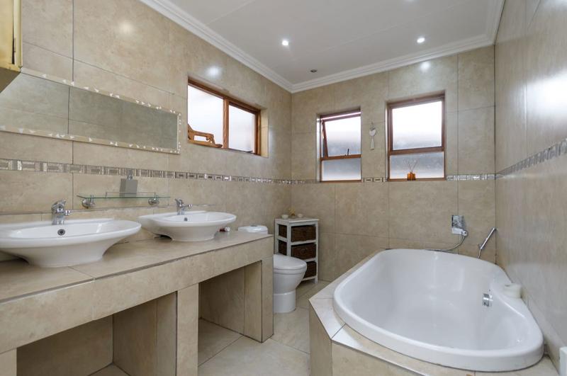 3 Bedroom Property for Sale in Esther Park Gauteng