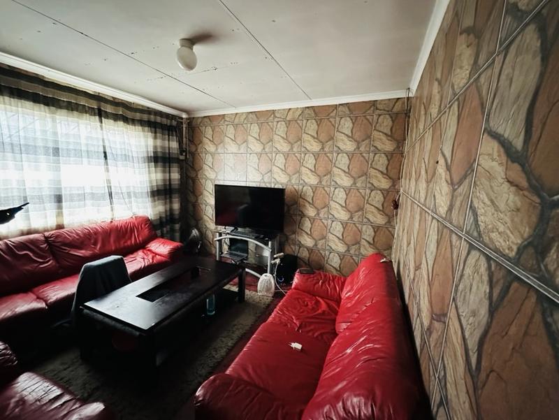6 Bedroom Property for Sale in Naturena Gauteng