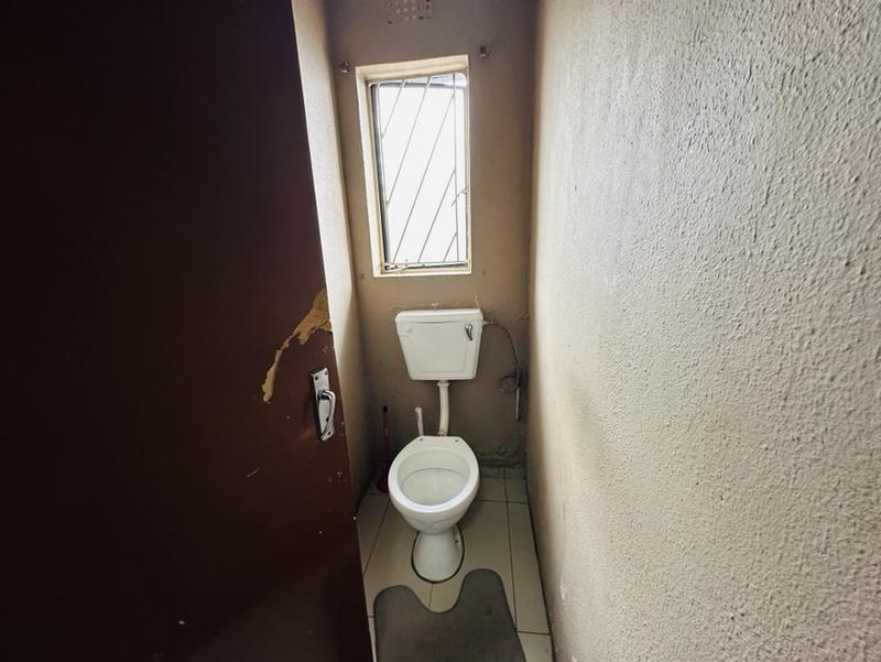 6 Bedroom Property for Sale in Naturena Gauteng
