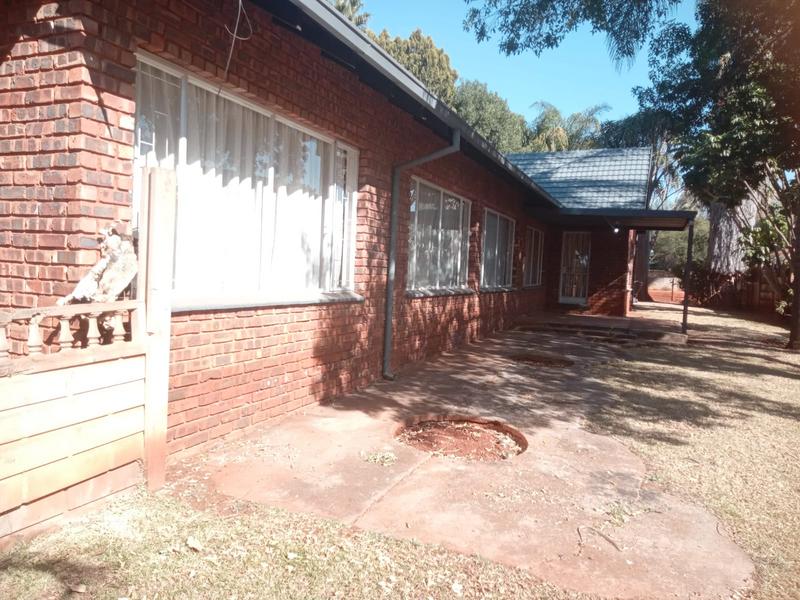 4 Bedroom Property for Sale in Hesteapark Gauteng