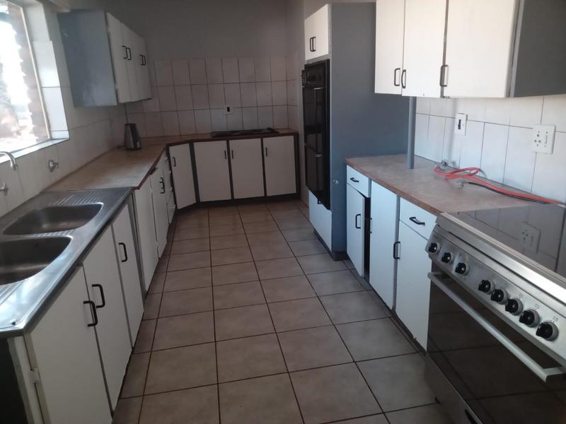 4 Bedroom Property for Sale in Hesteapark Gauteng