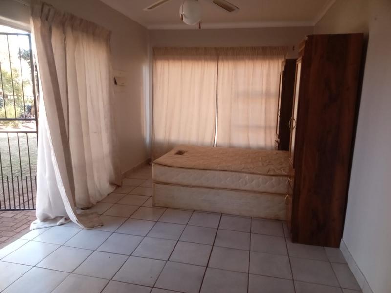 4 Bedroom Property for Sale in Hesteapark Gauteng