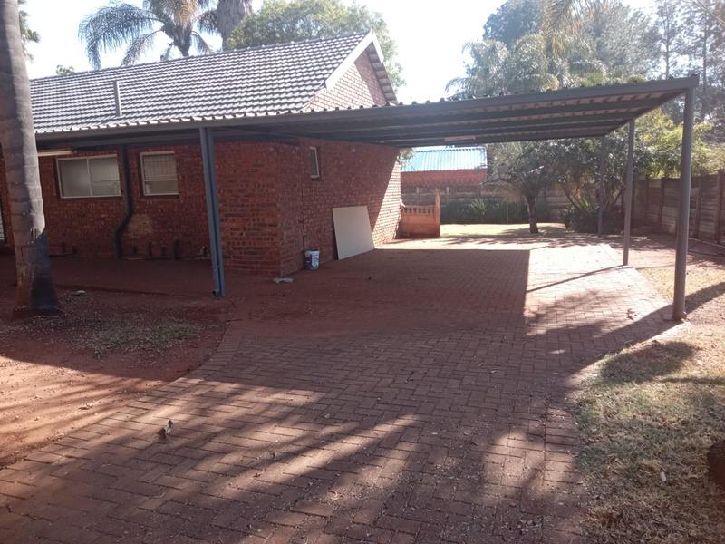 4 Bedroom Property for Sale in Hesteapark Gauteng
