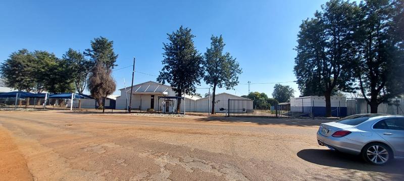 To Let commercial Property for Rent in Rosslyn Gauteng