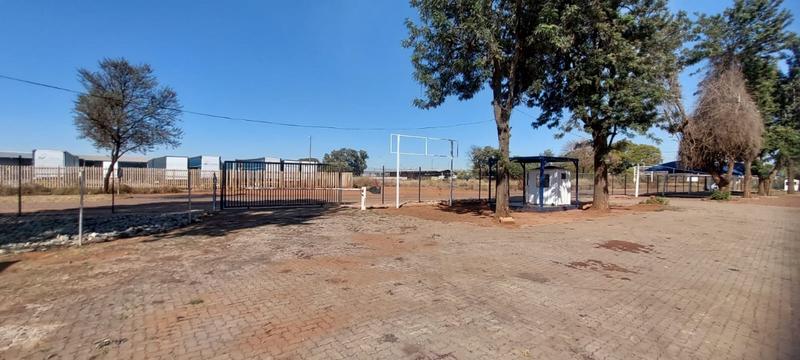 To Let commercial Property for Rent in Rosslyn Gauteng