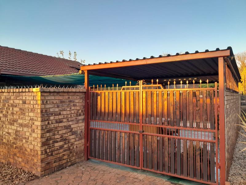 To Let 2 Bedroom Property for Rent in The Orchards Gauteng
