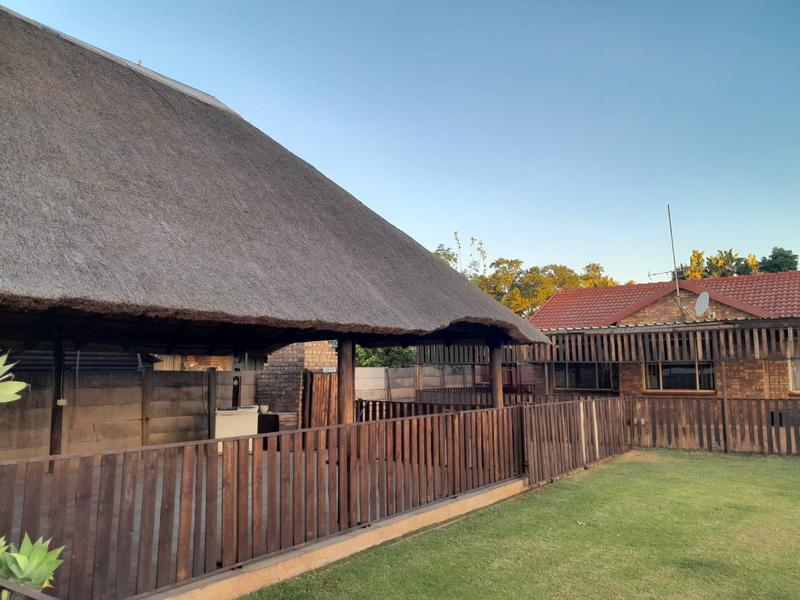 To Let 2 Bedroom Property for Rent in The Orchards Gauteng